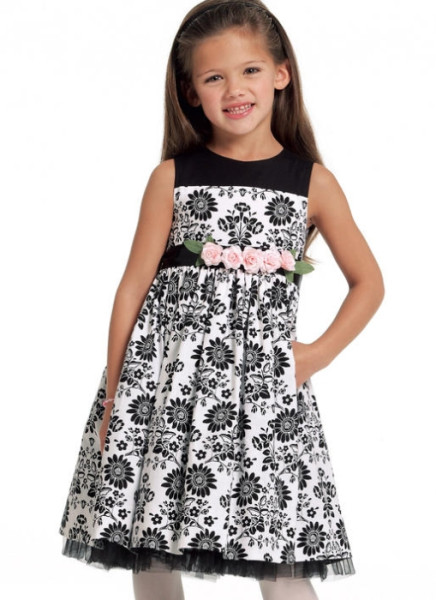 M5793 Mädchen Dirndl Kleid, McCalls